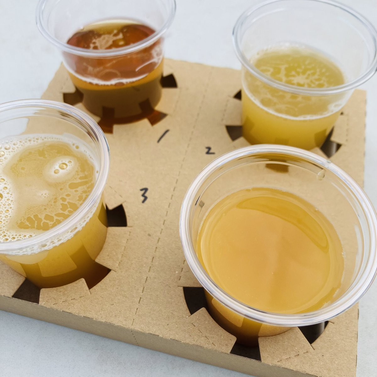 ytrbeer's tweet photo. おひさなユタローてす。
所沢のサクラタウン開催のサクラタウン ブルワーズフェストに行ってきました。
何気に上野に出るよりも近い距離感。
こだわり強めな人が好きなブルワーさんが軒を連ねて、DDH IPAやらSOURやら近似したスタイルでガチンコで勝負する���のような頂上決戦スタイル。 https://t.co/TZ2p8Kx76j