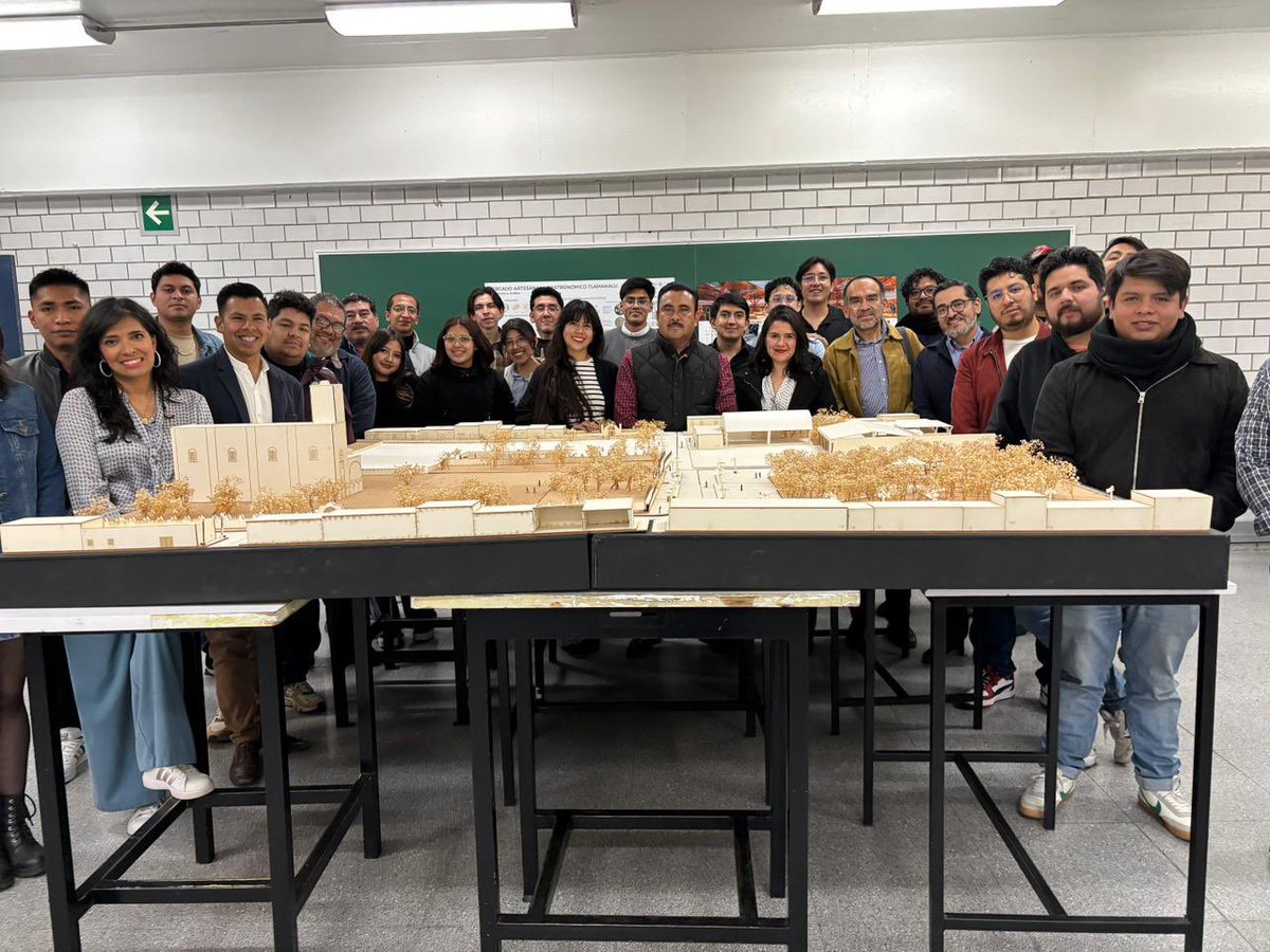 Hoy visitaron la FA funcionarios del Ayuntamiento de Huaquechula, Puebla. Alumnado de los Talleres Carlos Leduc  y José Revueltas así como de Arquitectura de Paisaje Equipamiento Cultural, asesorados por la M. En Urb. Yazmín Rasgado, Mtro. Jorge Páez y Arq. Porfirio Reséndiz