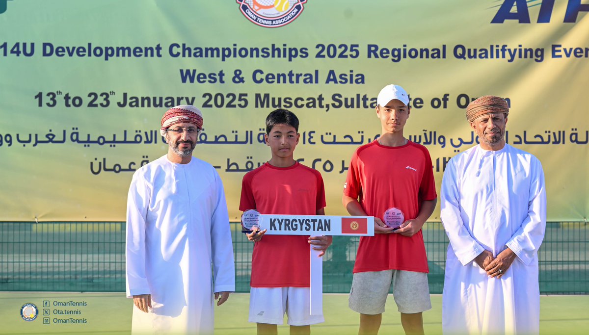 OmanTennis's tweet photo. 📸🎾| تكريم اللاعبين الحاصلين على المراكز الأولى في بطولة الاتحادين الآسيوي والدولي للتنس والتصفيات الإقليمية لغرب ووسط آسيا.

“ITF Asia 14U Development Championships 2025”.

#بطولة_الاتحاد_الدولي_والاسيوي_للتنس_تحت_14_سنة #التنس #تنس_عمان #تنس_اسيا #ابطال_الغد #مستقبل_التنس https://t.co/m9Xc6fWnx5