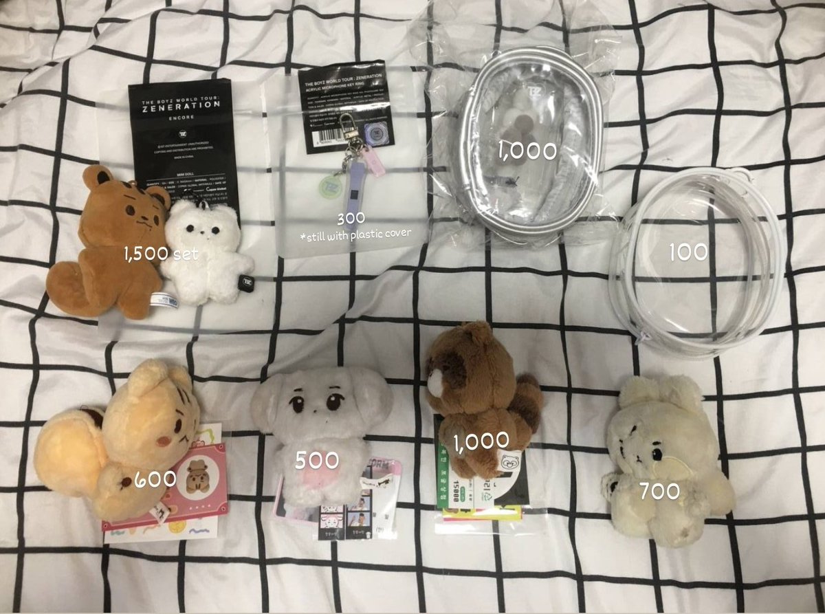_Qtine's tweet photo. help rt ! 

wts lfb the boyz merch

✓ price on pics
✓ payo (prio) / 1 week dop with nrdp

# kyurope kyunyangi cocominidoll jjuqcream qmyang qramzi tbz doll pouch photocard holder sangyeon jacob younghoon hyunjae juyeon kevin new chanhee changmin q haknyeon sunwoo eric https://t.co/kd4GOkaQ01