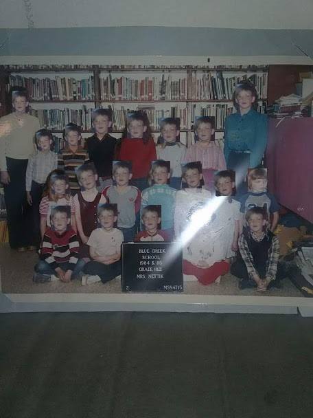TheXMatters's tweet image. My class picture from elementary school. 
#classpicture