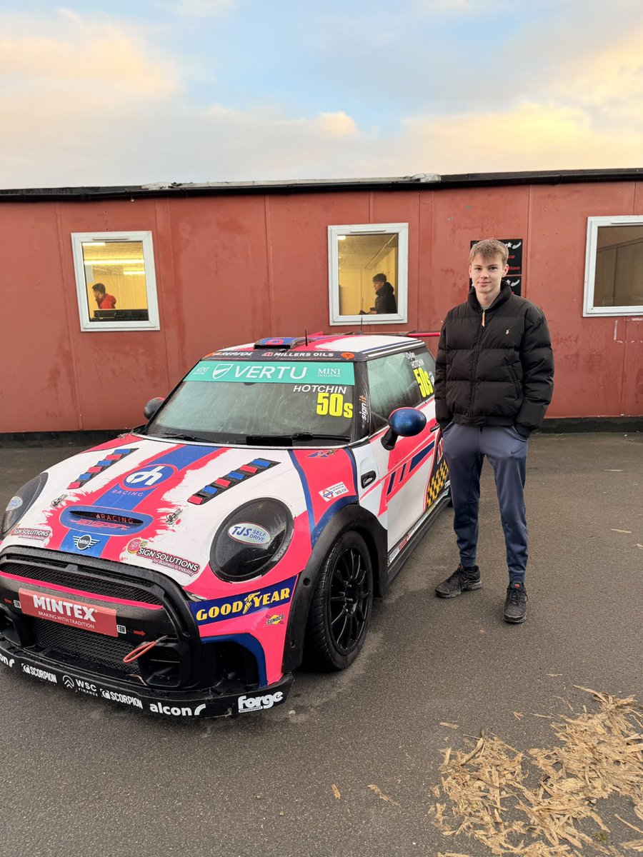 SamStonerRacing's tweet photo. Stage 1 | JamSport Racing | @MINIChallengeUK | #scholarship
Wishing Sam all the best today.
#karting
#motorsport #motorsportuk #MotorsportScholarship
#BlytonParkRaceTrack
#samstonerracing #drivendreams #drivendreamstv
#scholarships #BTCC #MiniChallenge #minichallengeuk https://t.co/SibUTfDy9b