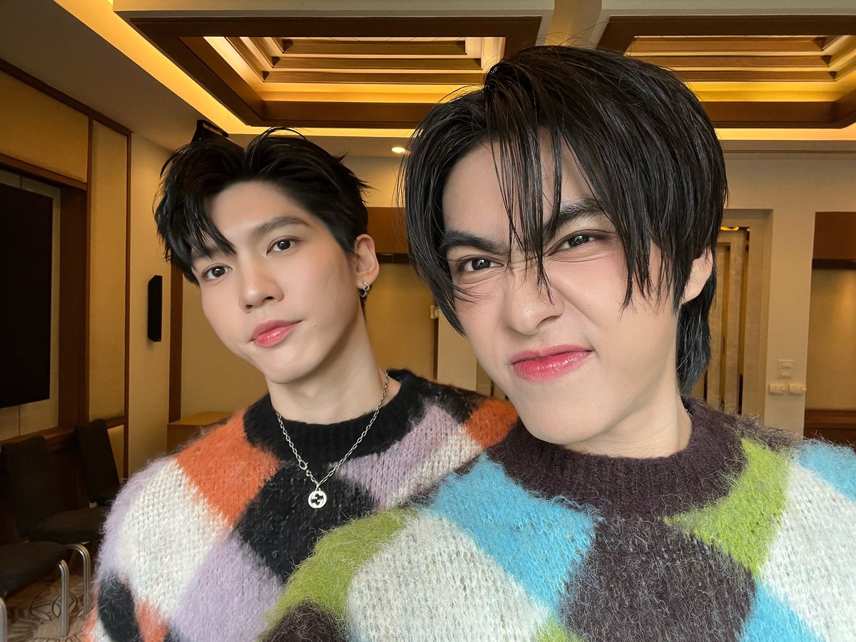 besevboom's tweet photo. ขอบคุณทุกคนที่มาหาพวกเรา2คนในวันนี้มากๆเลยนะครับ หวังว่าทุกคนจะมีความสุขกลับไปนะครับ และอย่าลืมดูแลสุขภาพตัวเองกันด้วยนะครับบบ เลิฟฟฟฟๆๆๆ💜😭🙏🏼

DrAlly Fun with AOUBOOM

#DrAllyxAouBoom https://t.co/uKgpgwRSLw