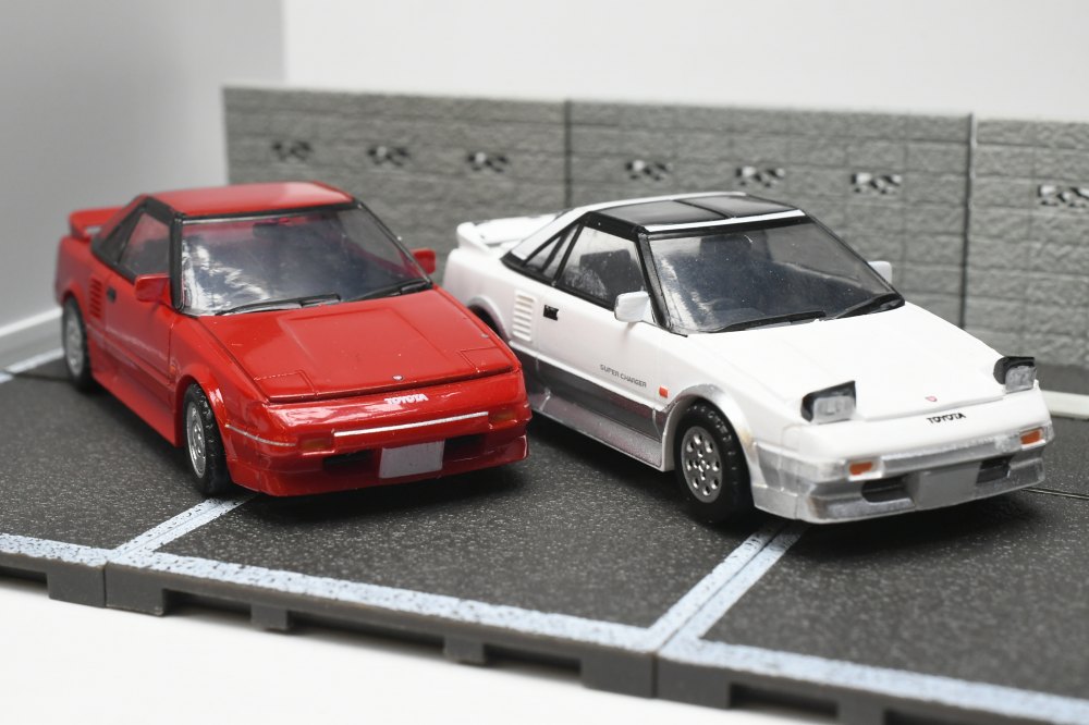 トイズキャビンさんのガチャガチャ 【 1/64 TOYOTA MR2 AW11 】 1984年
