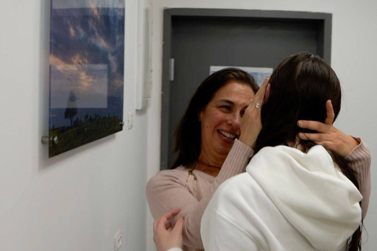 If we are to remember one photo from today, let it be this one of Naama Levy finally home again.