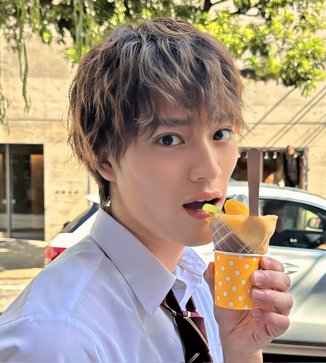andTEAM_K's tweet photo. got a pretty face          pretty boyfriend too https://t.co/PjT5QIoOiW