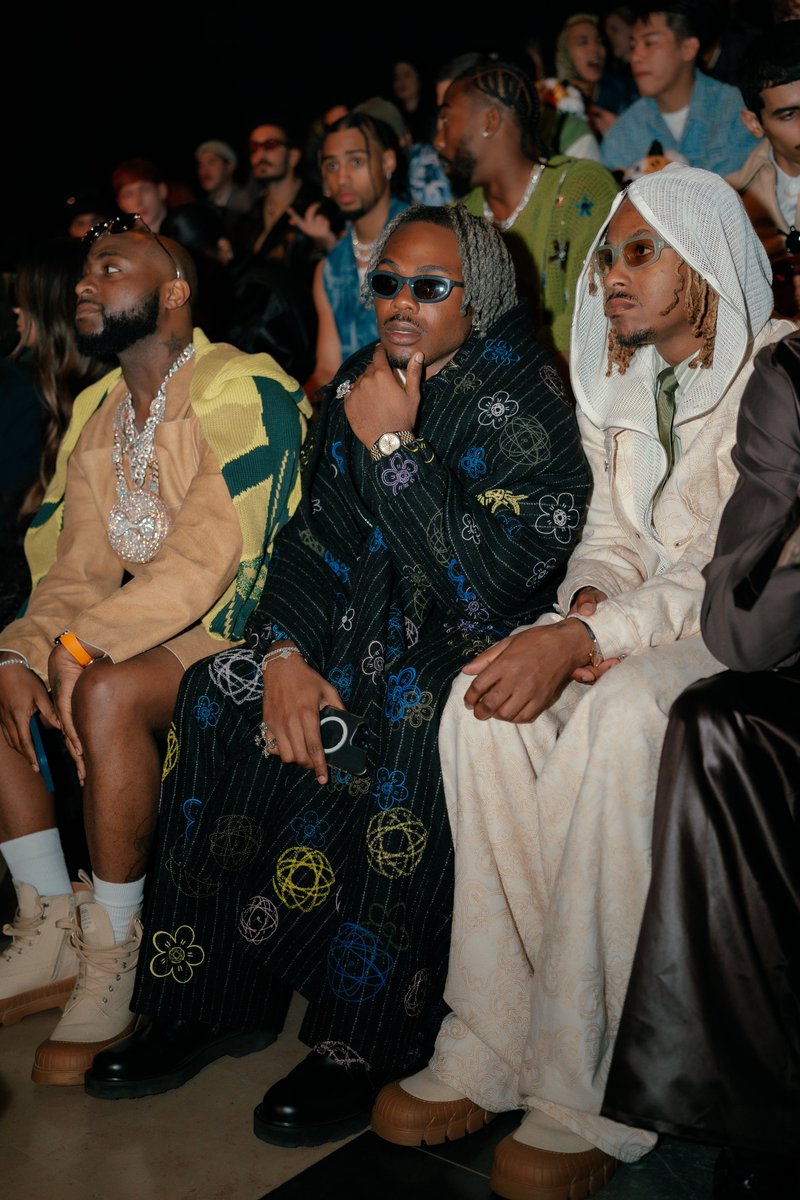 thedebuthub's tweet photo. Davido, CKay &amp; Rich The Kid for KENZO | PFW ‘25 🇫🇷💙 https://t.co/mUFfieOo8v