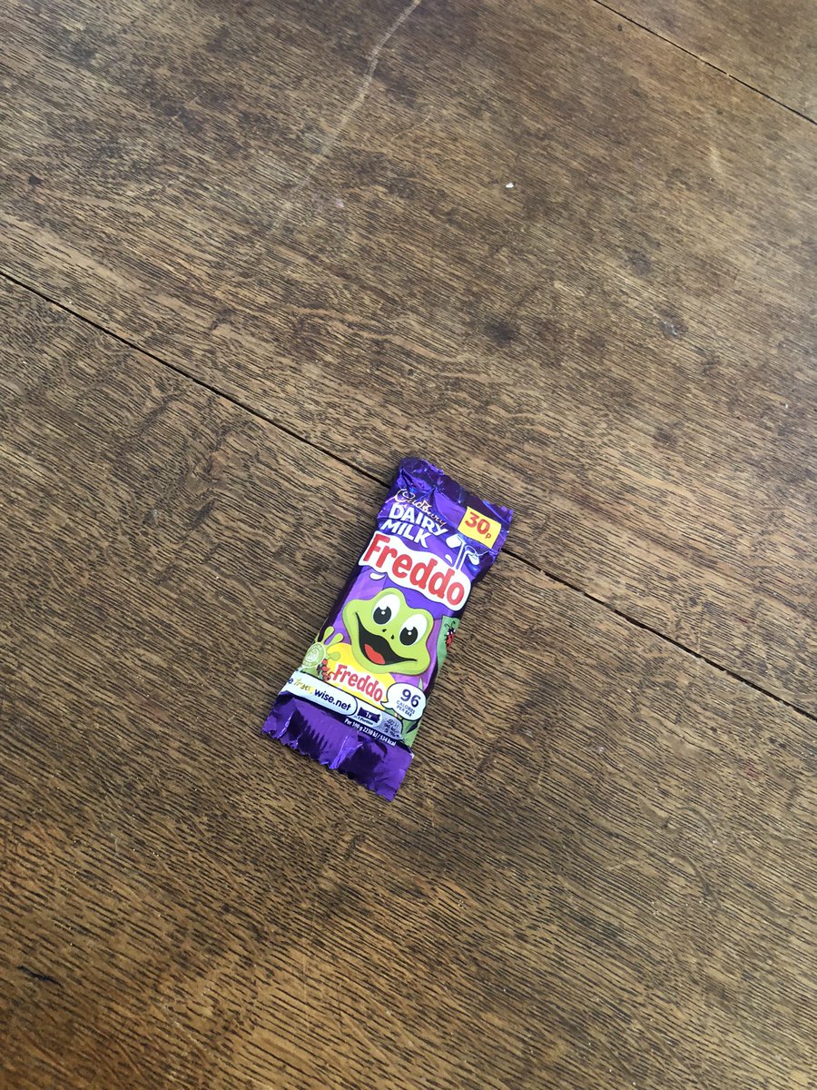 StAnneWandsw's tweet image. A gent came to church today & said that he lived in the area 50 yrs ago. One day as a child he entered the church & found a chocolate frog on the table. He took it.
Today he returned to place a new chocolate frog on the church table
For somebody else❤️
#parishlife @SouthwarkCofE