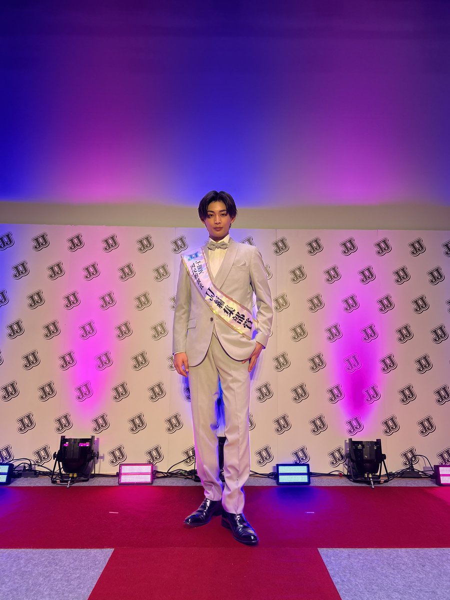taku__ro's tweet photo. 「JJ編集部賞」を受賞しました

本当にこれまで応援をしてくださった皆様のおかげです
これからはJJモデルとして活動をしていきます

沖拓郎の応援をよろしくお願いいたします

#JJモデルオーディション2025
#国民的彼氏 https://t.co/KMwCa32YLG
