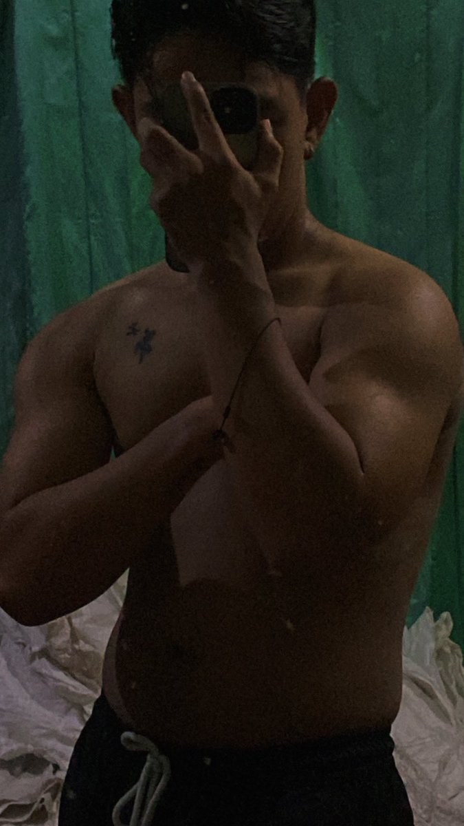 dinopulen's tweet photo. malming nih, enak cuddle🥵 https://t.co/cIheuD9bLd