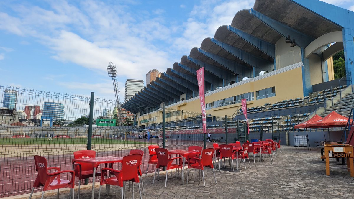 OngTCLda's tweet photo. Demos o pontapé de saída da melhor festa de futebol 7, denominado FutGira 7 Empresarial ⚽️🏆🇦🇴 Visite-nos no Estádio dos Coqueiros 🏟 

#FutebolEmpresarial #corporateevents #estádiodoscoqueiros #luandalife #emoção #paixão #maisgarraemluanda e #maisdesportomaisgarra https://t.co/CEYfV9djr9