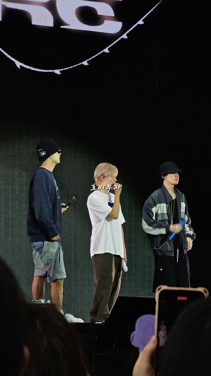 MINGYU SEUNGKWAN WONWOO
SOUNDCHECK DAY 1  #seungkwan #wonwoo #mingyu #SEVENTEEN_RIGHT_HERE_IN_SINGAPORE