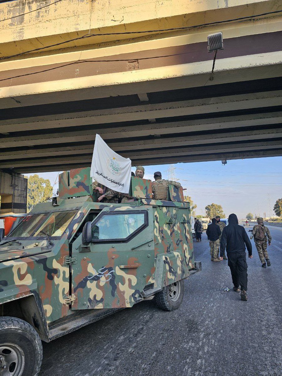 mhmdfaisel's tweet image. رتل عسكري ضخم لإدارة العمليات العسكرية يشارك في حملة أمنية ضد فلول النظام المخلوع بريف اللاذقية