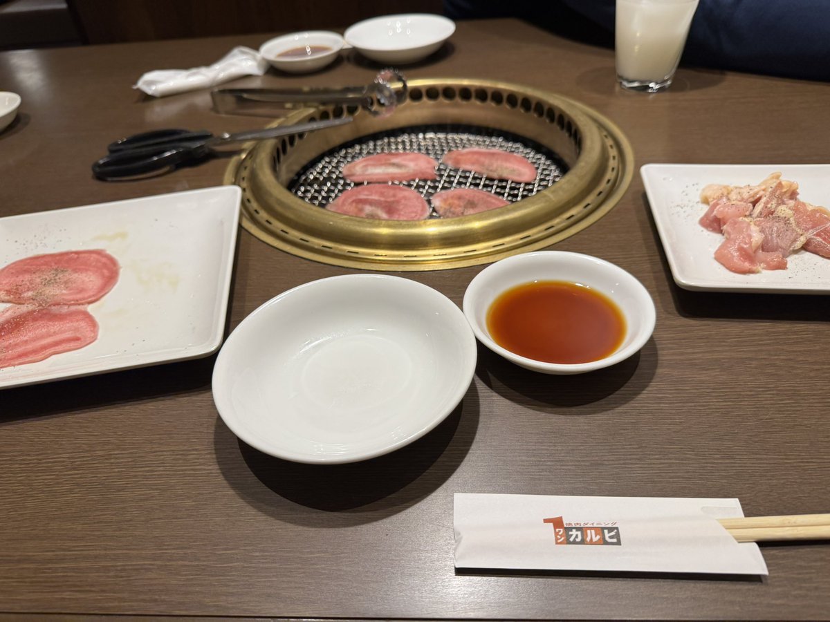 Kaikudou__'s tweet photo. 今日は誕生日を祝う側なので自分の金で食う焼肉🥩 https://t.co/crhoy3emzG