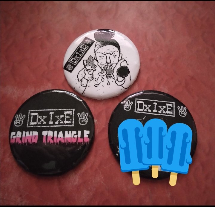 swettaarr's tweet photo. ▲ DxIxE 物販にてnewパッチに7"epやキーホルダーetc、加えて肉奴隷の8cmCD(特典CDR付)やカセットも販売いたします。よろしくお願いいたします ▲ https://t.co/0tuW30RqP5