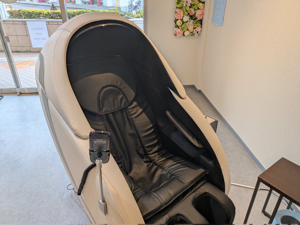 本業ではなく副業で、本日千葉県市川市にマッサージチェア無人店を