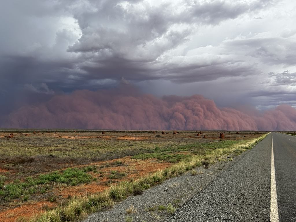 OMG. Rob Ross 20km out of Onslow 4pm 25th Jan.

<a href="/BOM_WA/">Bureau of Meteorology, Western Australia</a> <a href="/weather_wa/">Weather WA</a> <a href="/baxlex/">Scott</a> <a href="/Perth_Traffic/">Main Roads WA</a> <a href="/abcperth/">ABC Perth</a> <a href="/StormHour/">#StormHour</a>