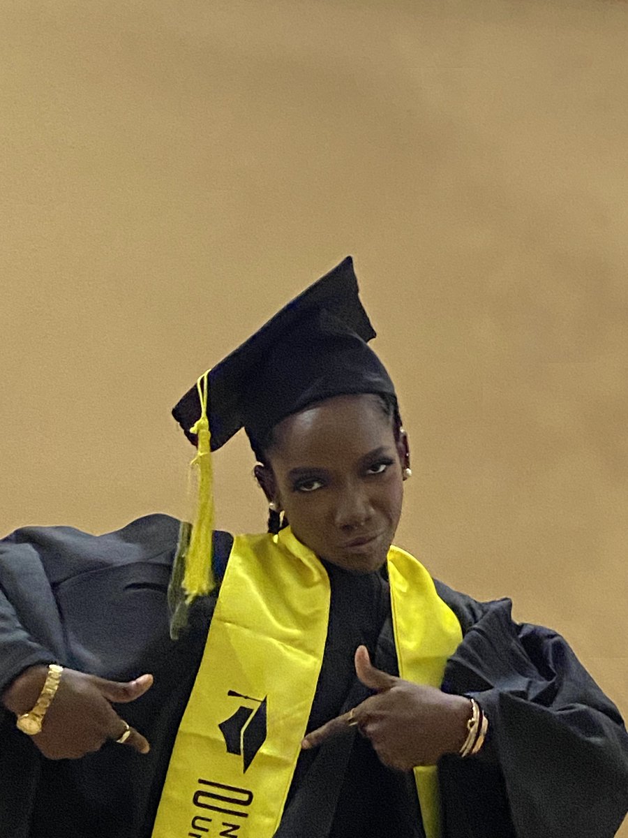 ire wá mi rí. tweet media