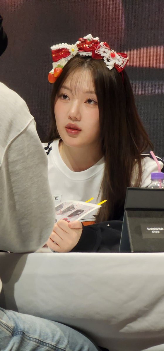 Ste_gOsH930's tweet image. 250125 GFriend

cr. GFDCGall