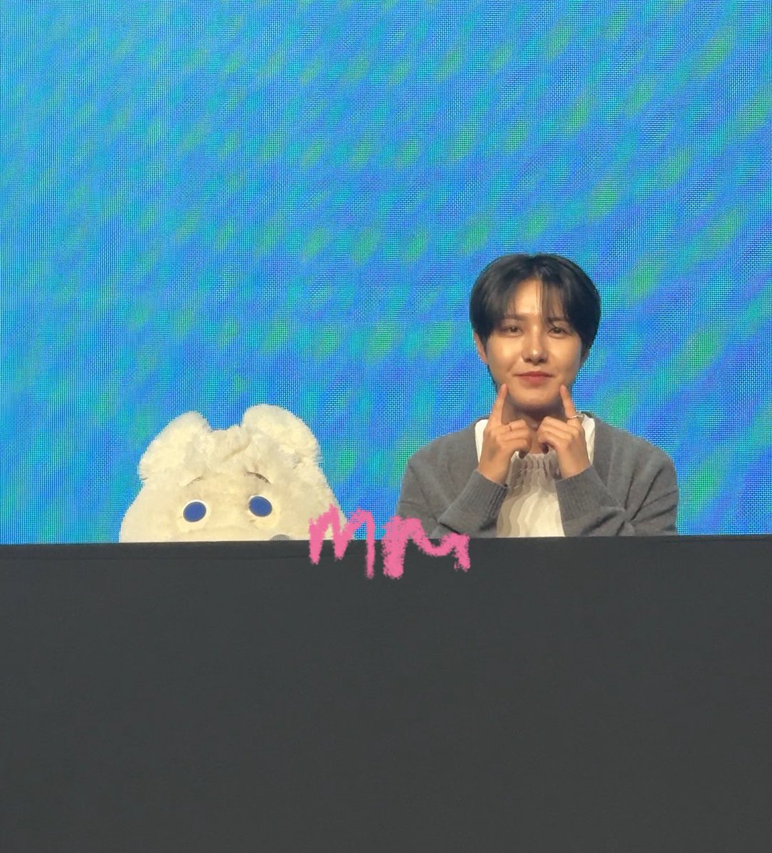macncheeeese_'s tweet photo. แฝดหนิ 🥹🥹🤍🤍 https://t.co/bC9gQngeh9