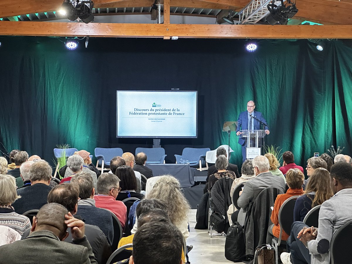 Discours du président de la Fédération protestante de France, le pasteur <a href="/ChrKrieger/">Christian Krieger</a>, qui s’ouvre par le rappel que plus de 1000 personnes constituent ces #acteursfédératifs et rendent cette Fédération vivante, riche de sa diversité et porteuse du protestantisme au monde.
<a href="/FPFCom/">Fédération protestante de France (FPF)</a>