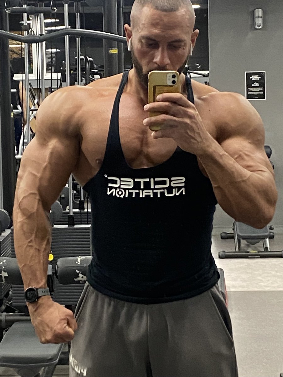 Goliath_Glad's tweet photo. New day new goals 👊🏽 https://t.co/GHzyL2HAIp