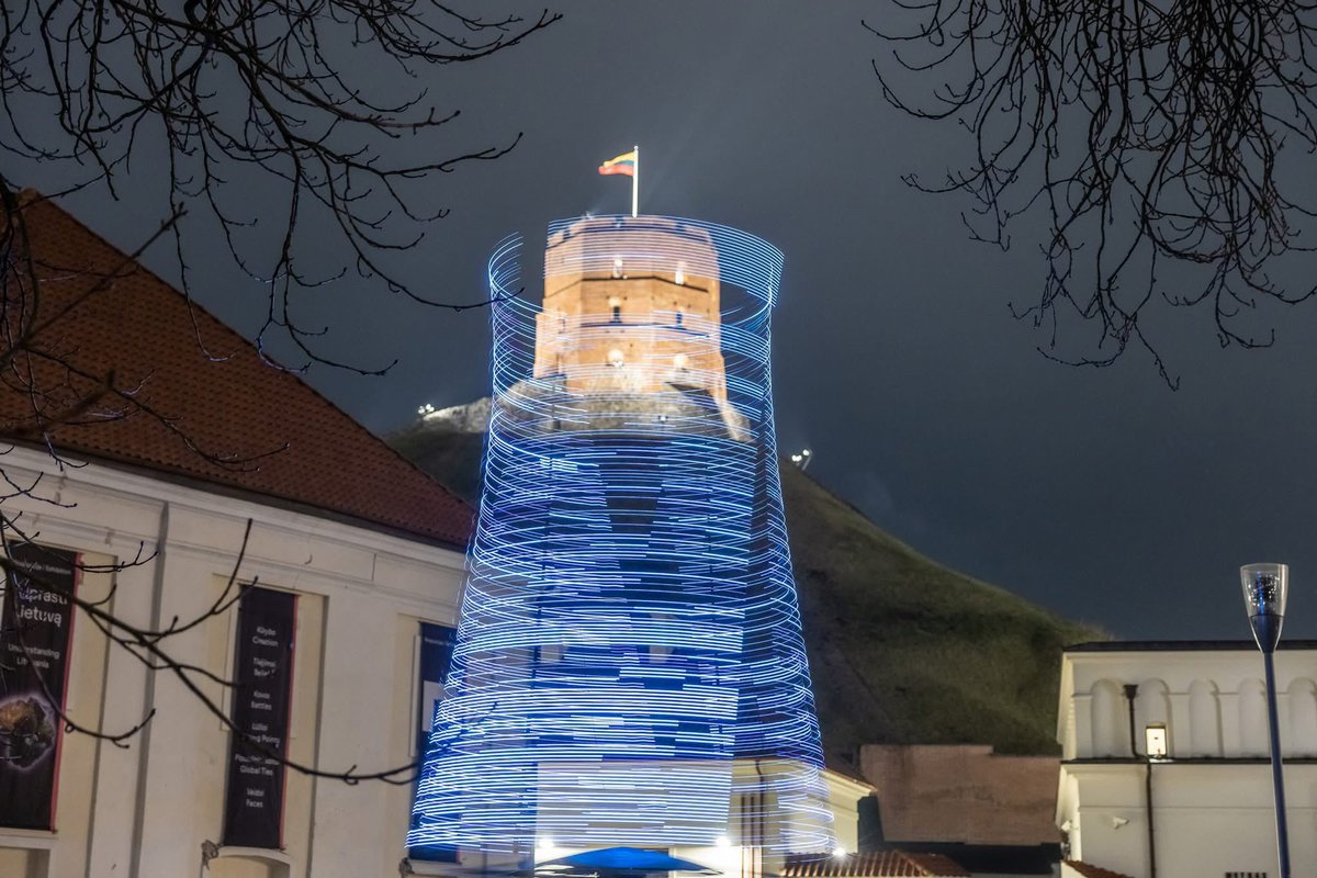 Happy Birthday #Vilnius! In 1323 the Grand Duke Gediminas wrote a letter inviting craftsmen, merchants, knights &amp; farmers from Western countries to come to Lithuania. The name of Vilnius was mentioned for the first time.
#VilniusBirthday
#VilniusLightFestival