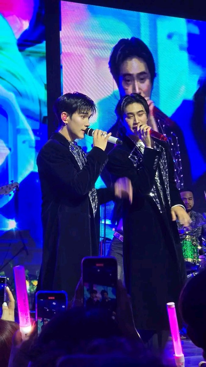 sanggierxs's tweet photo. HAPPENING NOW!!

GEMINIFOURTH RUN THE WORLD CONCERT IN MANILA!

goshh the visuals are insane 🛐

GEMFOT RUN THE WORLD IN MNL
#GFRunTheWorldinManila 
#GeminiFourth #Fourthnattatwat #Gemini_NT https://t.co/ks73lLlvjf
