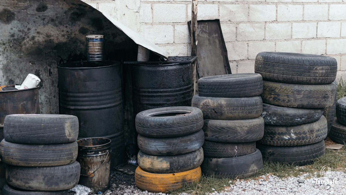 Tyresafe's tweet photo. Part-worn tyres are a false economy. Low tread and hidden defects make them dangerous. Always choose new tyres for peace of mind. #PartWorn #FalseEconomy #SafeTyresSaveLives #CheckTyres https://t.co/IKLxL7AyqG