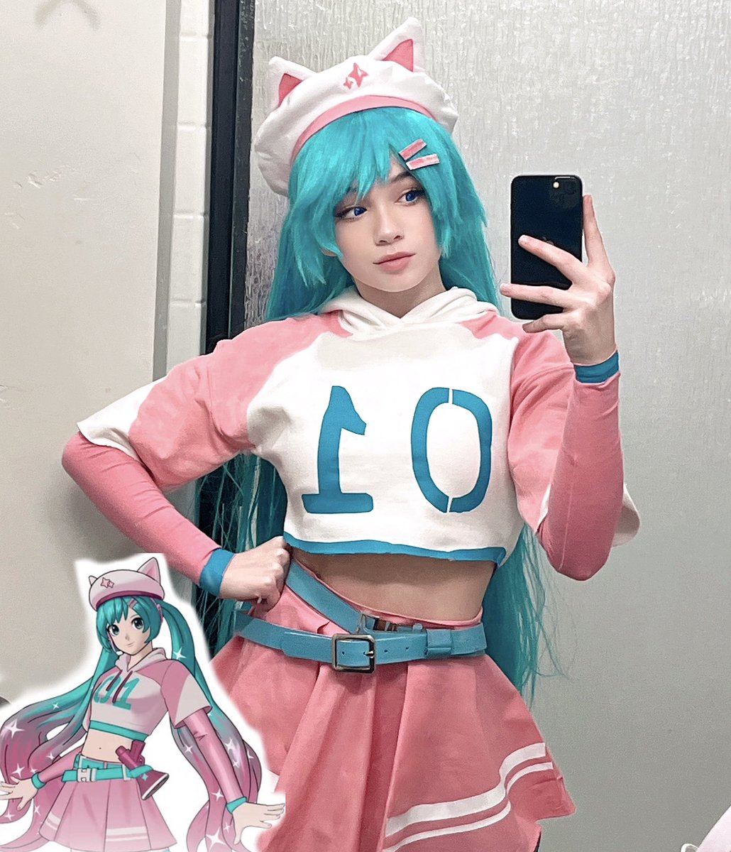 Neko Miku skin cosplay