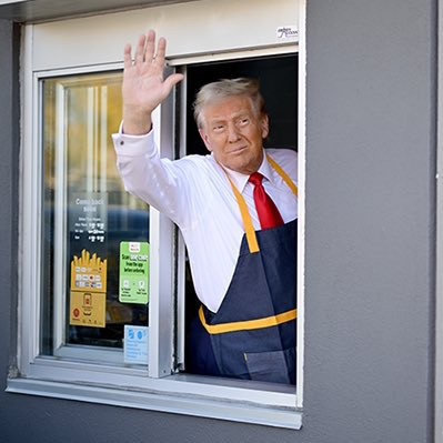 BasedAnonOne's tweet photo. Donald Trump was better off at McDonald’s. https://t.co/DsmgoTWMmR