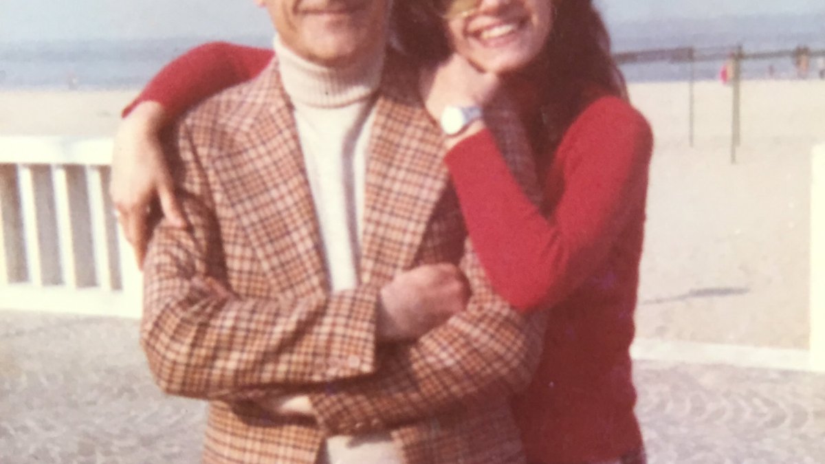 VannaRicci's tweet photo. @Giozln73 Certi ricordi sono preziosi, tanto…
Avere la coscienza profonda di averli vissuti e di poterli portare con noi, spesso, aiutano e rallegrano i momenti bui e difficili
Buon sabato a te, caro amico❣️#Sempreinsieme https://t.co/pikHtY2DgG
