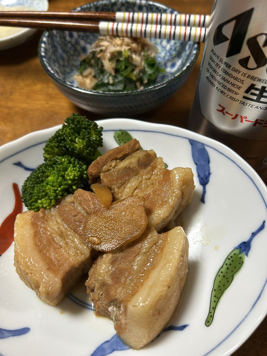 gonechigoya's tweet photo. 調理時間４時間程。角煮は美味いなぁ〜😋
ビール🍺と角煮は最高🤗 https://t.co/MVCnRTHH5P