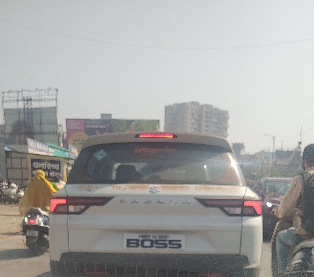 sujeetsanzgiri's tweet photo. Taking inspiration from @nachiket1982 @ninaad_pai. BOSS needs to know who's boss, @PuneCityTraffic. Paud Rd near Bhugaon-gaon. https://t.co/qvy6uBJcpH