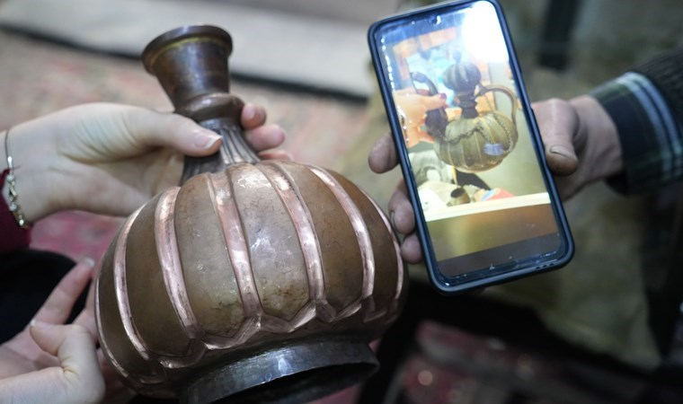 cumhuriyetgzt1's tweet photo. 44 yıldır el emeğiyle yapıyor: Bu sürahiden su içmek 40 bin TL
https://t.co/2TpBHpuko0 https://t.co/EmI89wD7hK