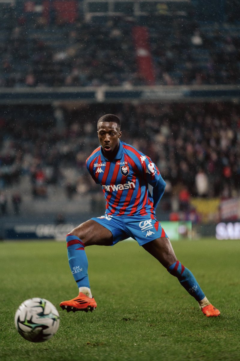 KappaFrance's tweet photo. Revivez le match @SMCaen 🆚 @EAGuingamp d’hier ! ⚽

#kappassico #kappa https://t.co/BTSZDG5MoX
