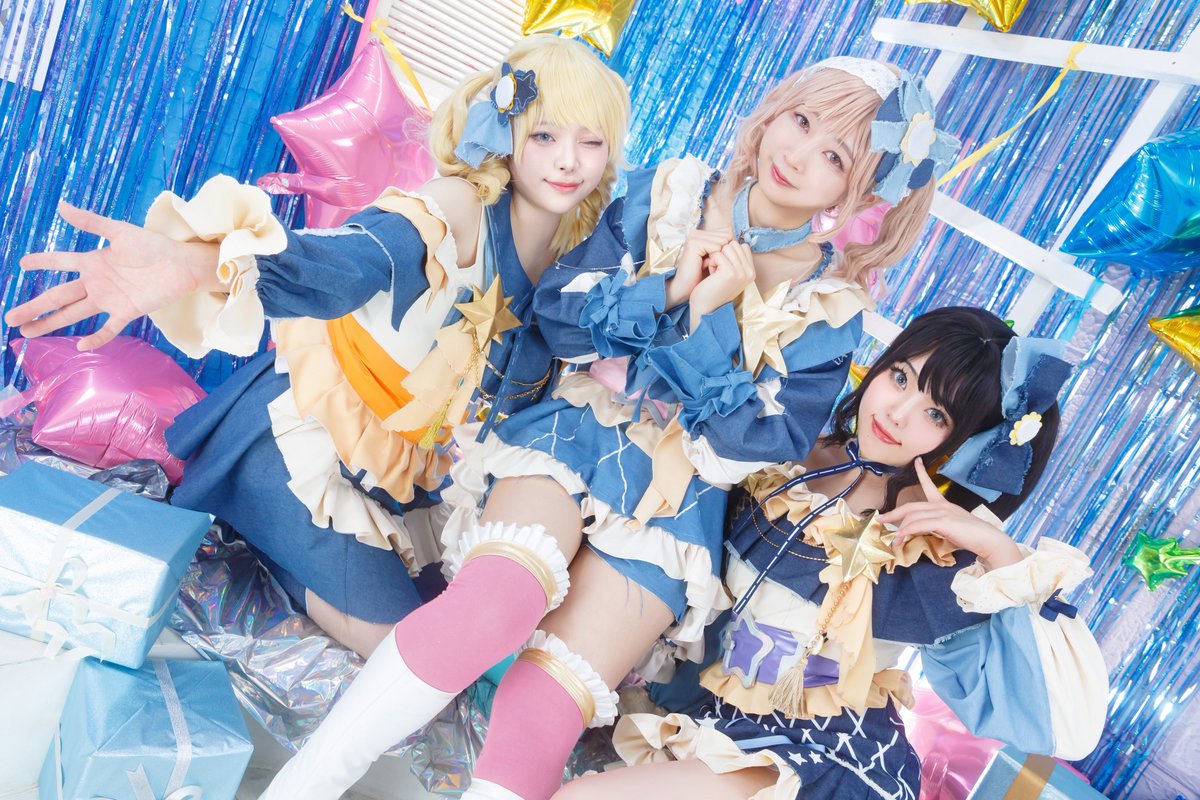 simunacanon's tweet photo. #cosplay

THE iDOLM@STER SHINY COLORS

イルミネーションスターズ💫
プレゼントフロムエストレア

真乃 @marimarimarim0 
灯織 @camelliacos 
めぐる @YOU_nagahoshi 

#241222_流れ星のおくりもの https://t.co/ek0cNNyIVa