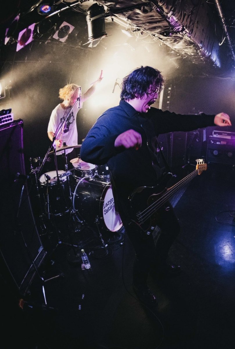 thorstenhss's tweet image. 踊ってる人と誰か代わって欲しい人　📸@h_omi  #largehouse satisfaction