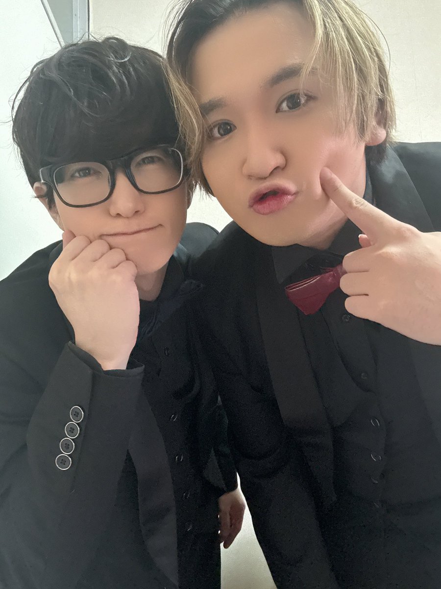 info_turujam's tweet photo. 本日は銭湯ライブ『Sing for 湯ぅinゆ〜シティー蒲田』にお越しいただきありがとうございました♨️

撮影した動画などはこちらでお願いします↓
#しんぐふぉー湯ぅ 
#つるぢゃむ家

次は1月28日DDステーションです！ https://t.co/bTEEbkp77D