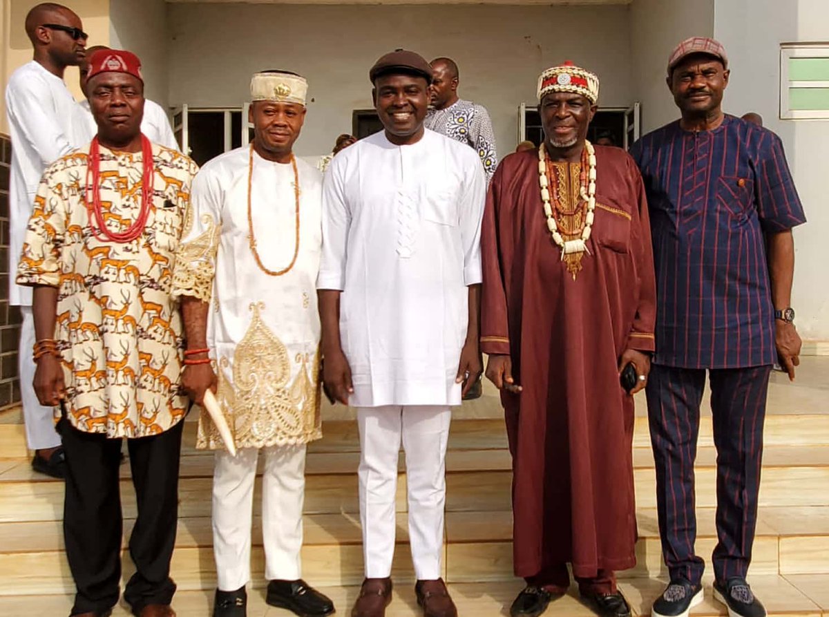 ejor2cool's tweet photo. PARTNERSHIP FOR PROGRESS: Traditional Rulers of Enugu North zone, on the 25th Jan. 2025 met with the Igbo-Eze South LGA Chairman, @UgoFedOfficial  declared readiness to collaborate with the govt for continued progress and grassroot development.
#Tomorrowishere!
#ProgressAgenda https://t.co/sBBVRy5T1A