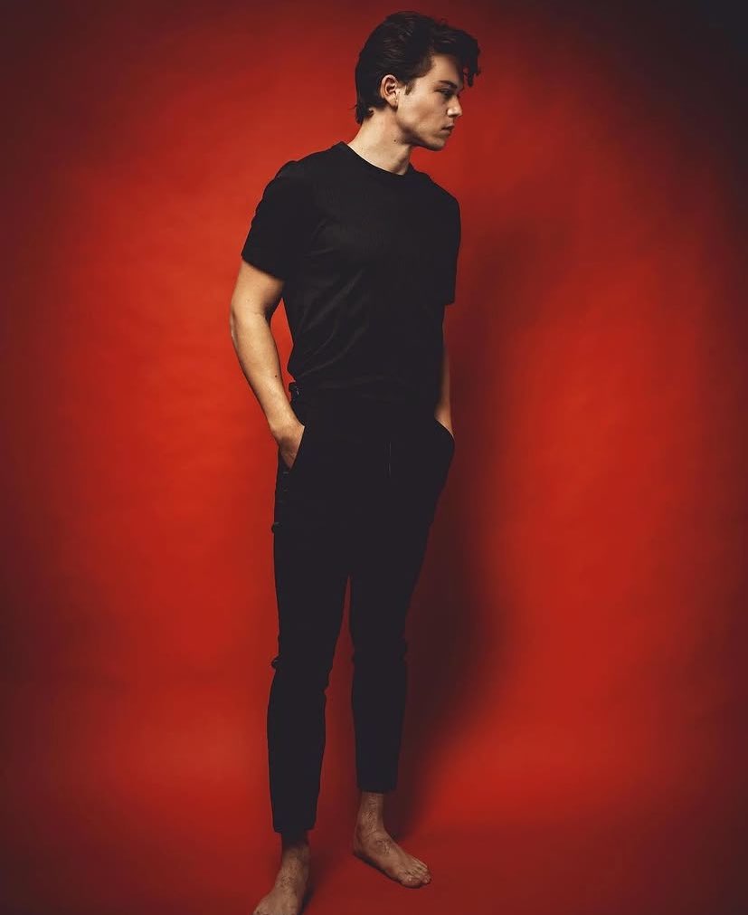 Subtly trying to get my wikifeet score up