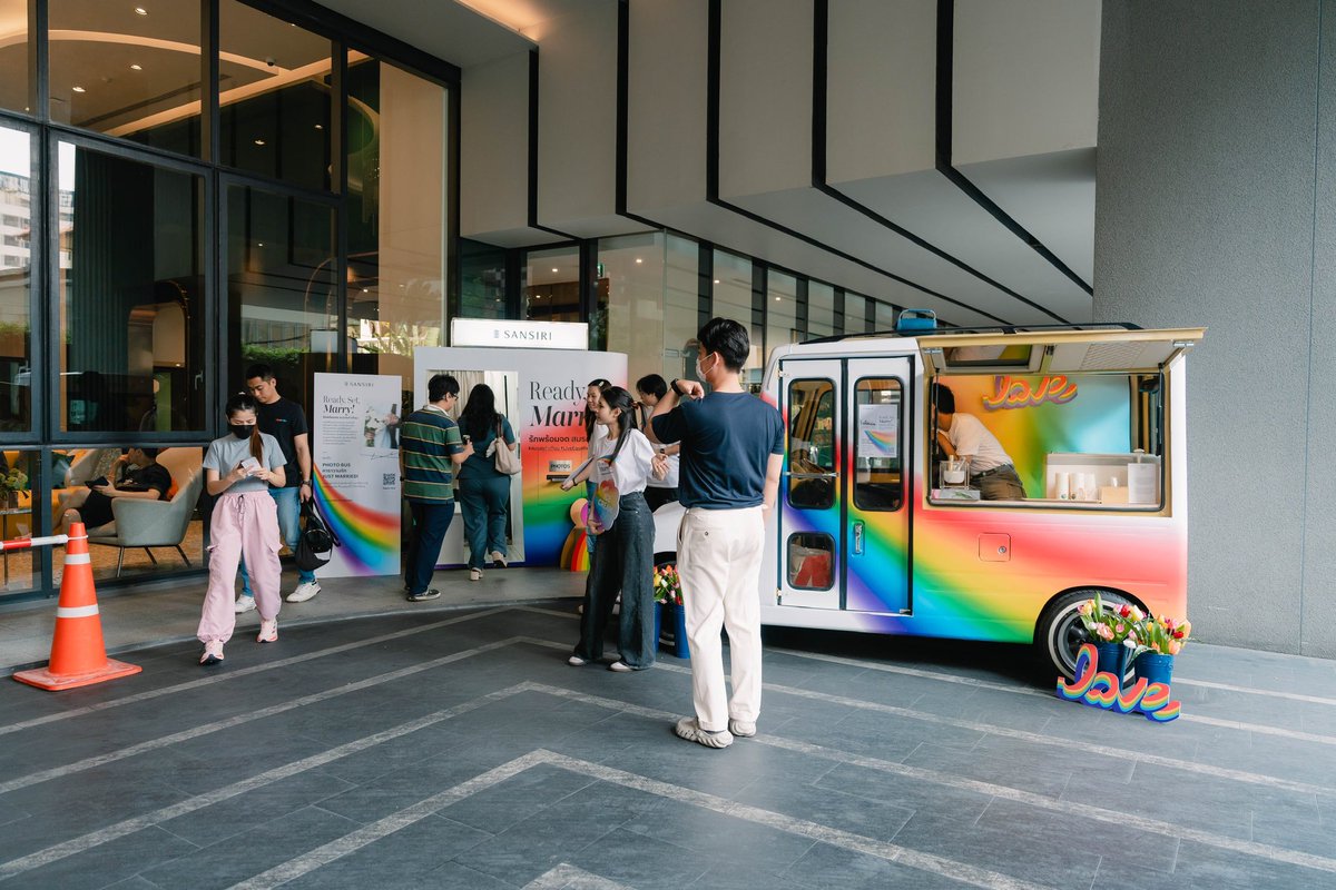 SansiriPLC's tweet photo. วันนี้ Photo Bus คาราวารัก Just Married! ไปที่ XT Phayathai 🏙️
เสิร์ฟความหวานผ่านรสชาติของไอศกรีม และผ่านภาพถ่ายที่ระลึกสุดประทับใจให้กับทุกคนที่มาร่วมสนุกในกิจกรรมนี้🍦🌈
Ready, Set, Marry! คลิก https://t.co/BRGcuI36s3
#ReadySetMarry #สมรสเท่าเทียม #LiveEqually https://t.co/E8e692STF9