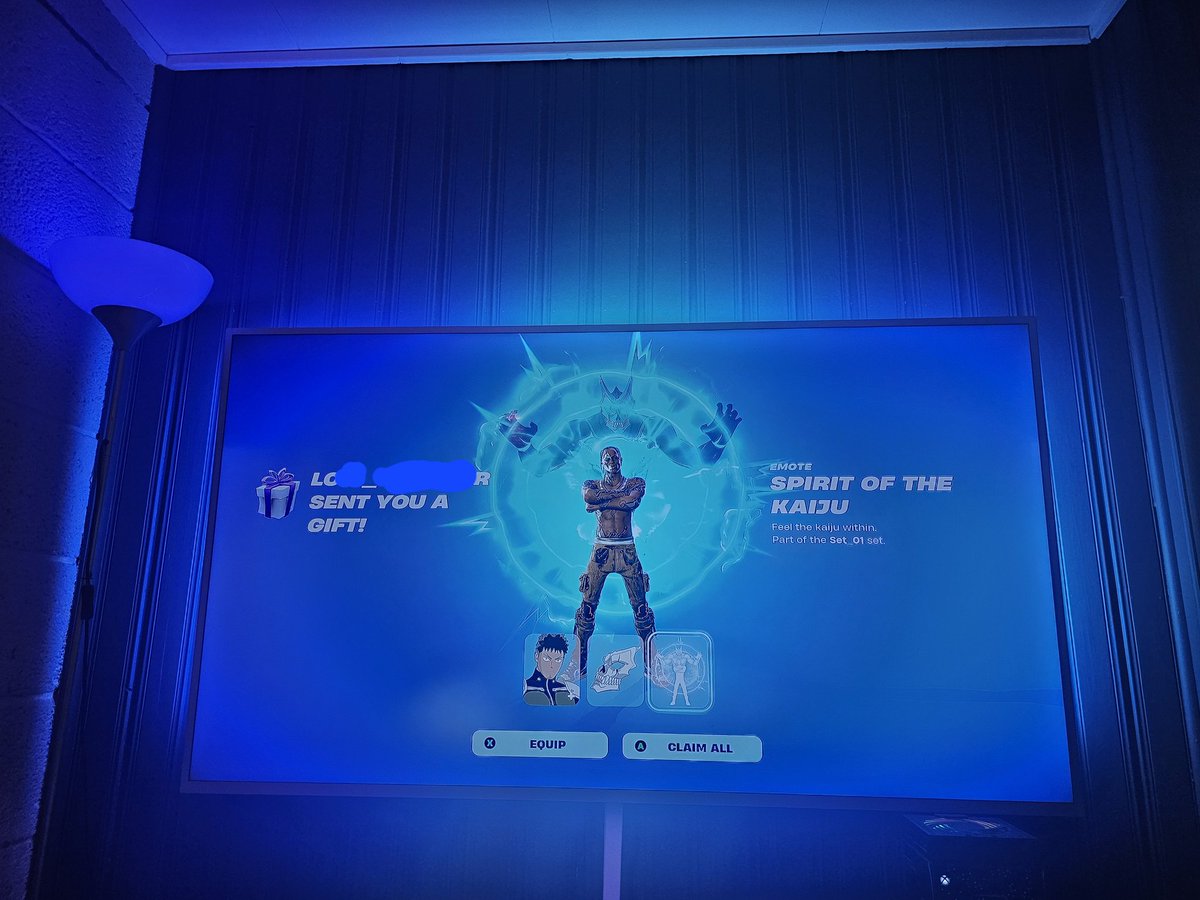 Awesomee_Meh's tweet image. The Most Expensive Emote 😮‍💨😅

Thanks for the trade @Loki_wolf_ #lokiwolflegit