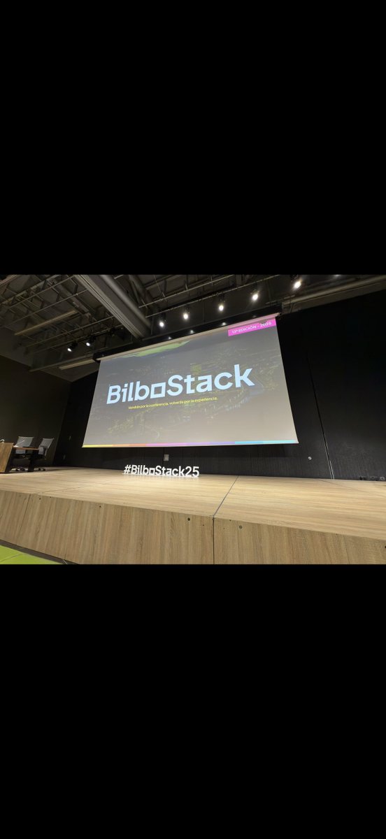 JonOrcera's tweet image. No puedo con este tipo de personajes🤔 @midudev, que ganas tenía de desvirtualizarte. BIENVENIDOS!
👩🏼💻👨🏽💻900 programadores juntos escuchando charlas muy top, comiendo y haciendo networking. Vamos, una panda gigante de frikis.@manu_coding 
Espero un día increíble! #BilboStack25