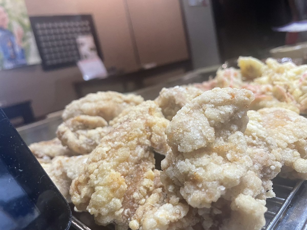o_kamidesu's tweet photo. 今日も茶色いねぇ🥺🥺

たぬぎん18時オープン‼︎
@tanugin0801 
@umehibari https://t.co/bDmqVhNP0p
