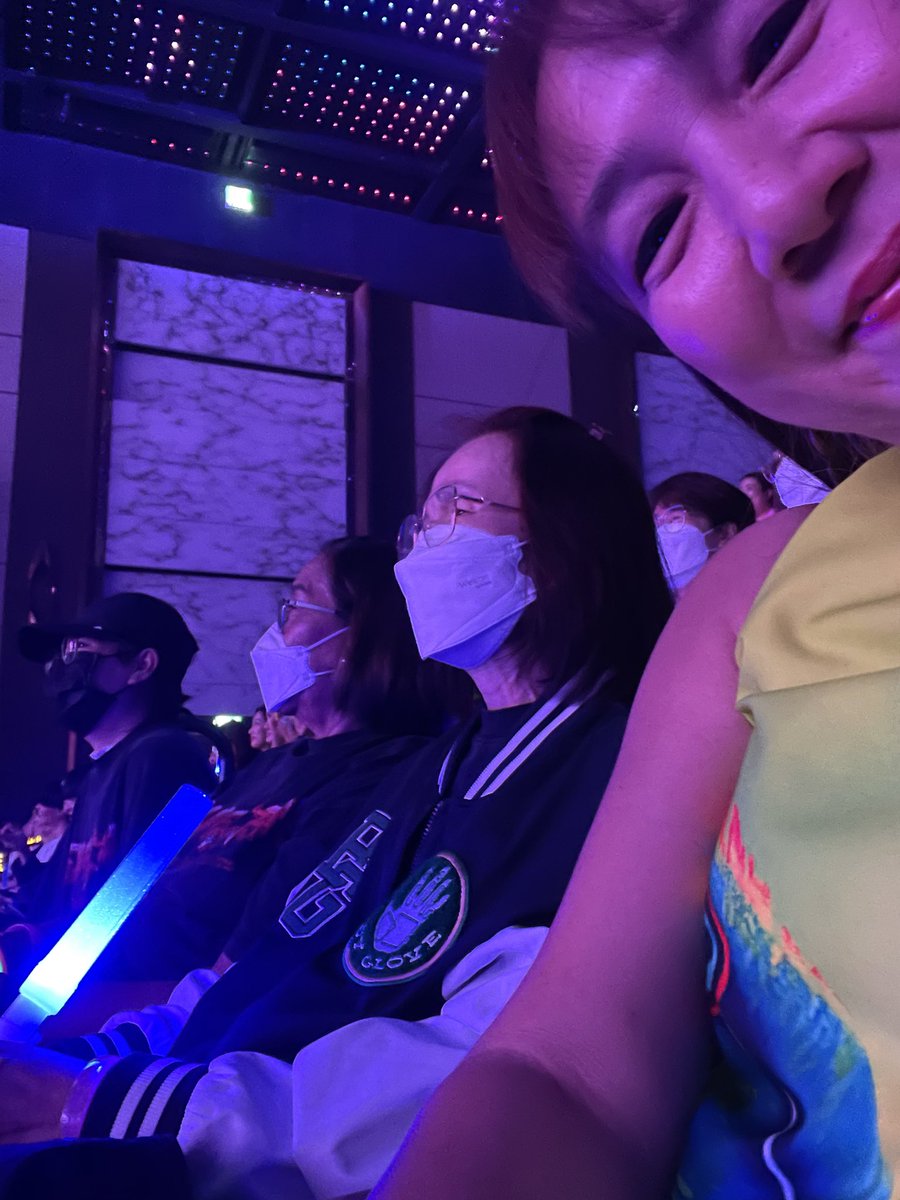 NormalMomm's tweet photo. @BlackjellyDevil @teamsupportzee ต๊ะเอ๋😁
ZEE PRUK 1ST FAN MEET
#zeeyouintheparty https://t.co/Id8OFAsX6Z