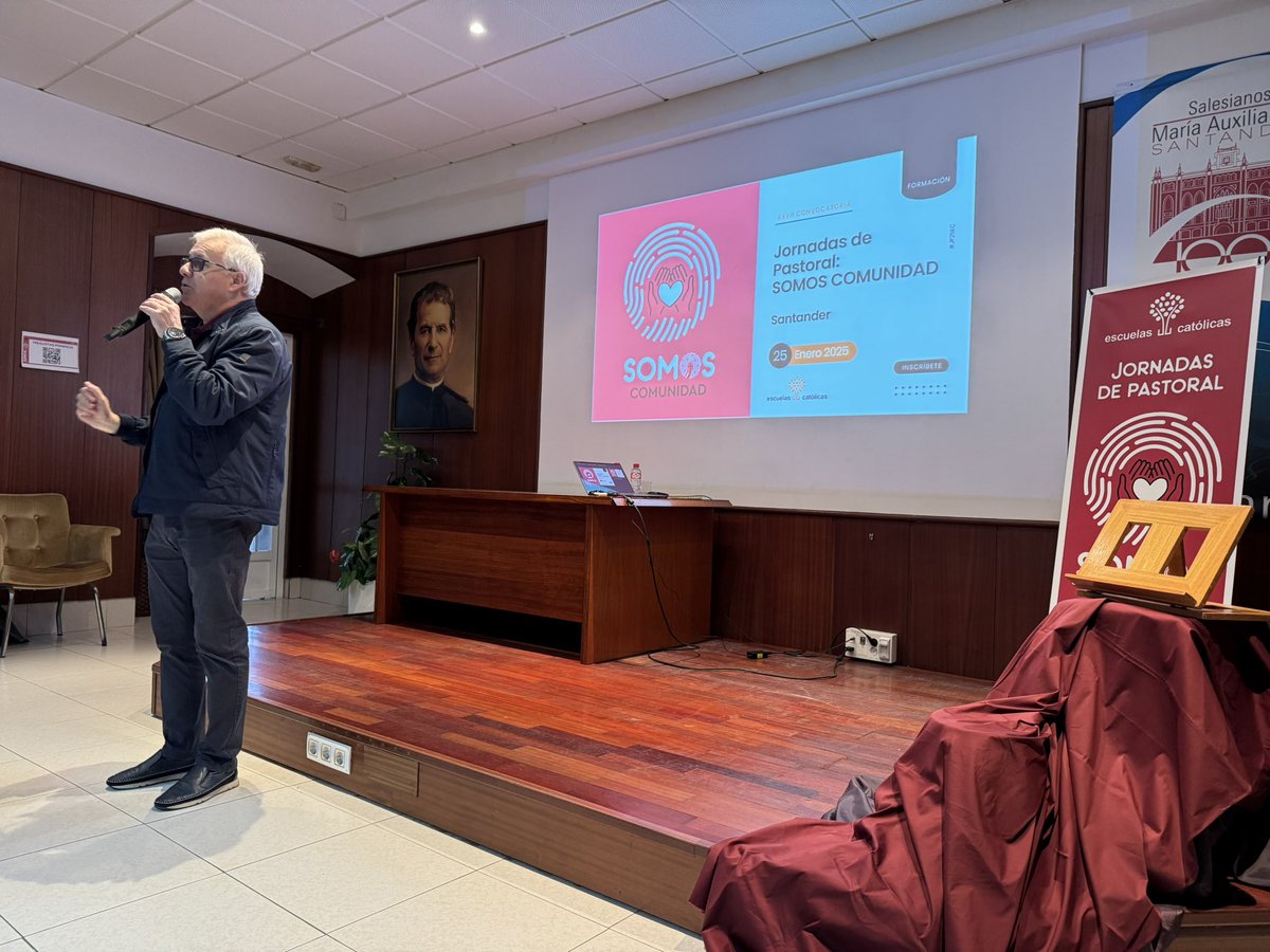 En Su nombre comenzamos y Paula Merelo nos pregunta  ¿somos comunidad en el colegio, con otros colegios, haciendo PEG, ….?