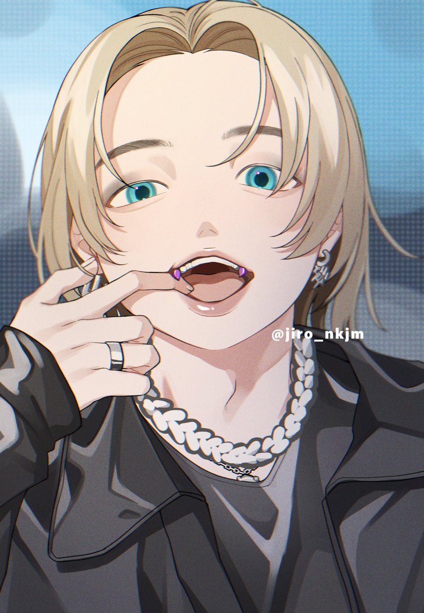 jiro_nkjm's tweet photo. やましょ〜さんの歯のギラギラ、グリルズというらしいですね💜✨ https://t.co/JvBOCBRoCQ
