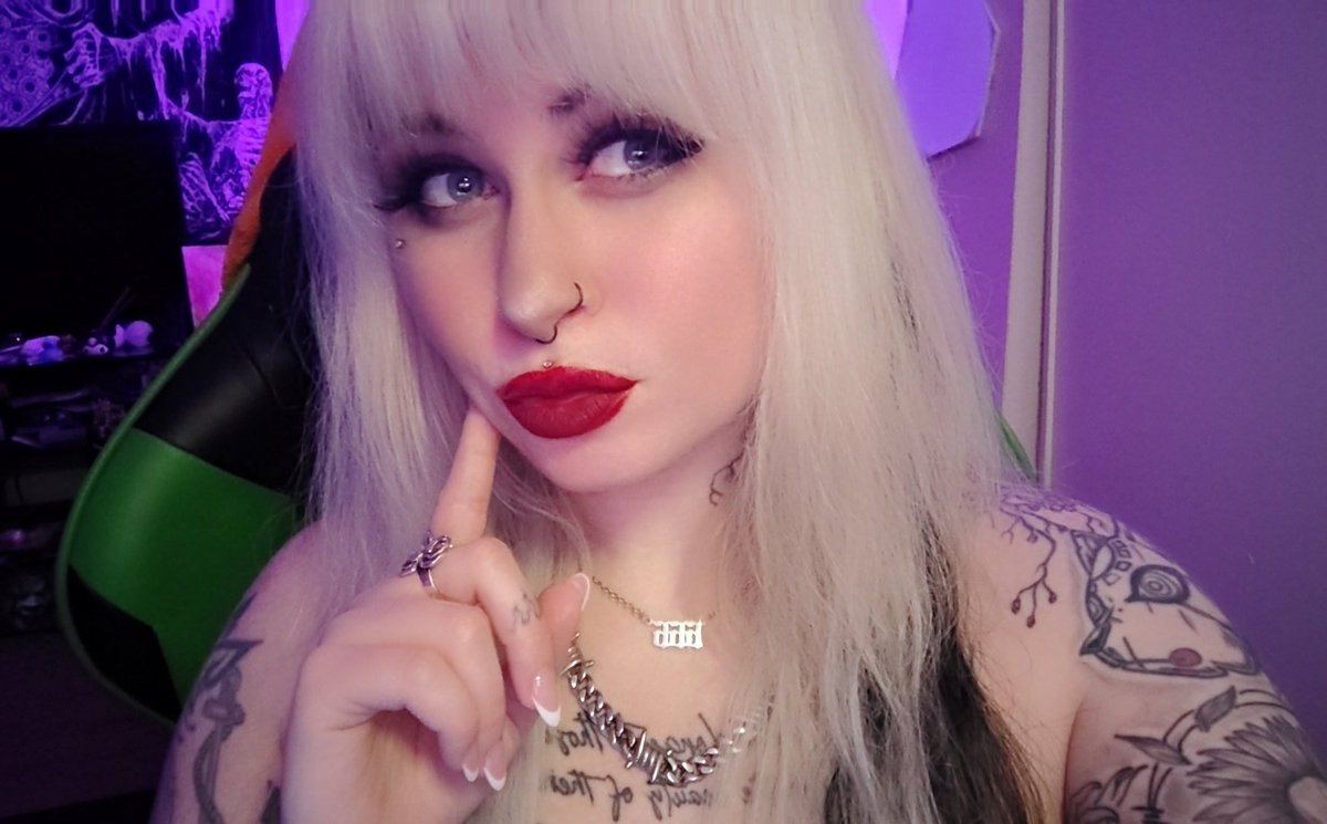 Phinxx tweet media