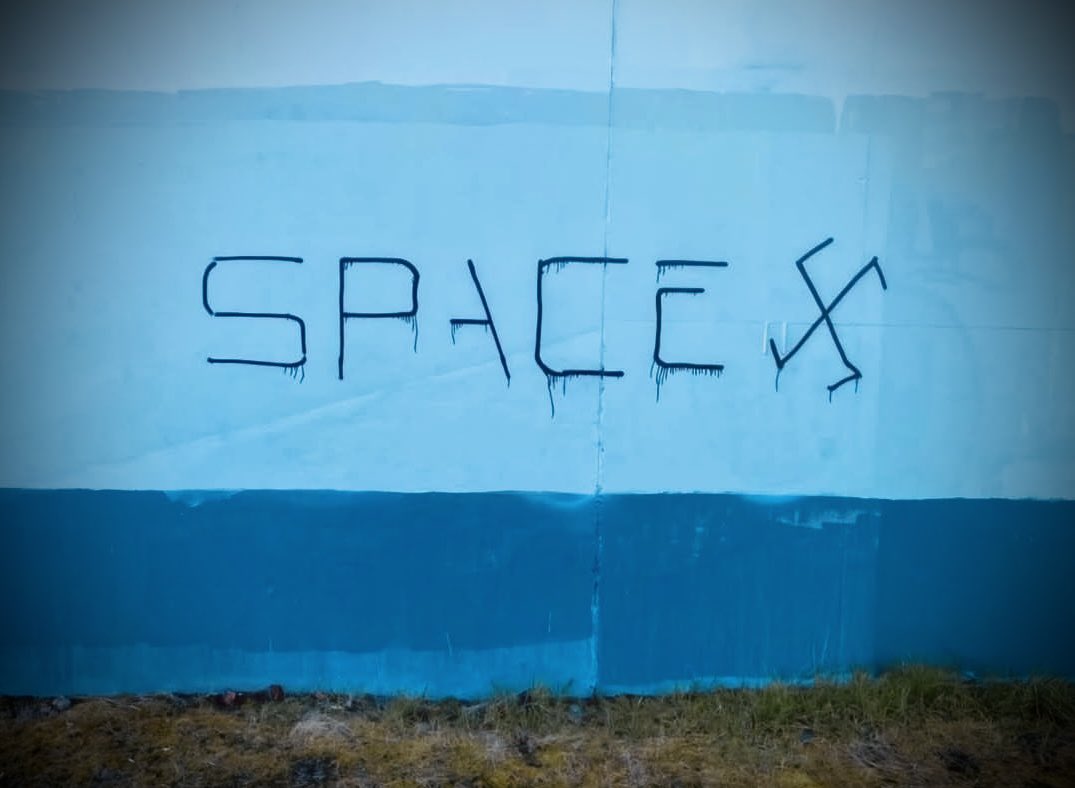 Zentrum für Politische Schönheit tweet media